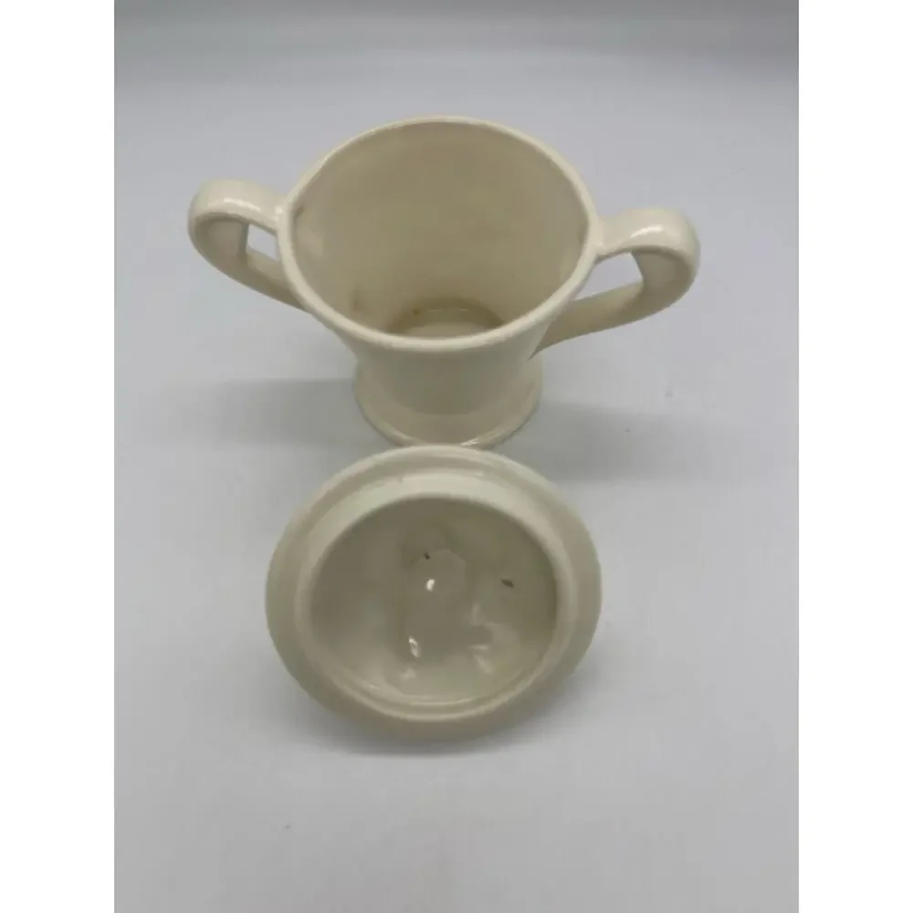 Vintage Metlox Sculptured Daisy Poppytrail Sugar Bowl with Lid
